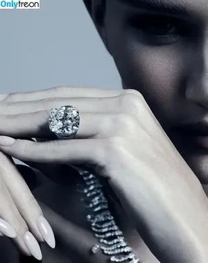 Rosie Huntington-Whiteley / Rosie Huntington Whiteley / rosiehw фото голая #1607