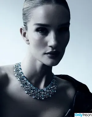Rosie Huntington-Whiteley / Rosie Huntington Whiteley / rosiehw фото голая #1608
