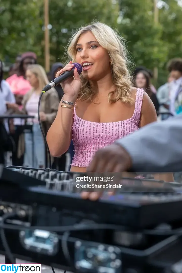 Rosie McClelland голая photo #0791 (ghost13girl / rosiergm)