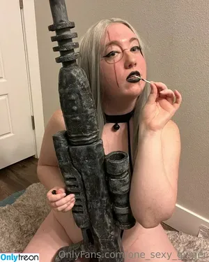 rosiescosplays / rosies_cosplays nude photo #0020