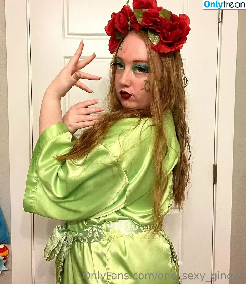 rosiescosplays nude photo #0049 (rosies_cosplays)