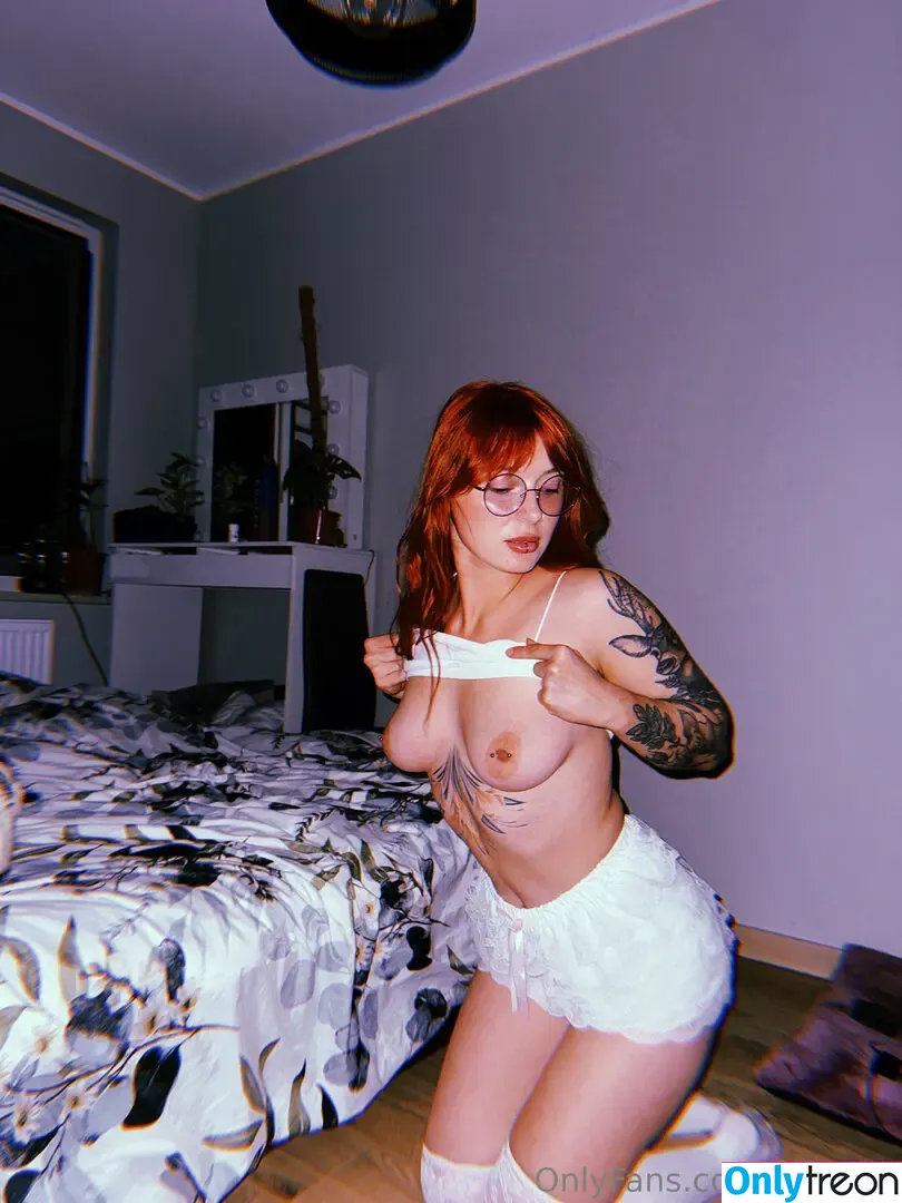 roskosh nude photo #0318 (roskosh_official)