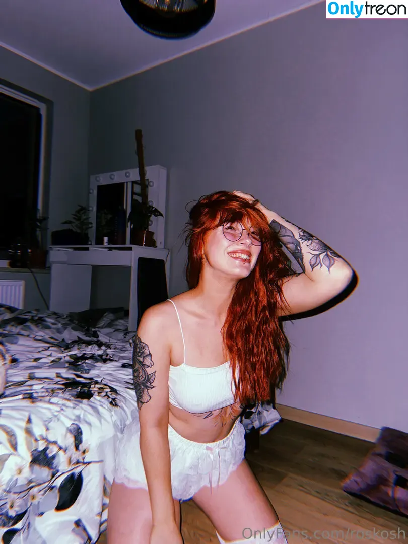 roskosh nude photo #0324 (roskosh_official)