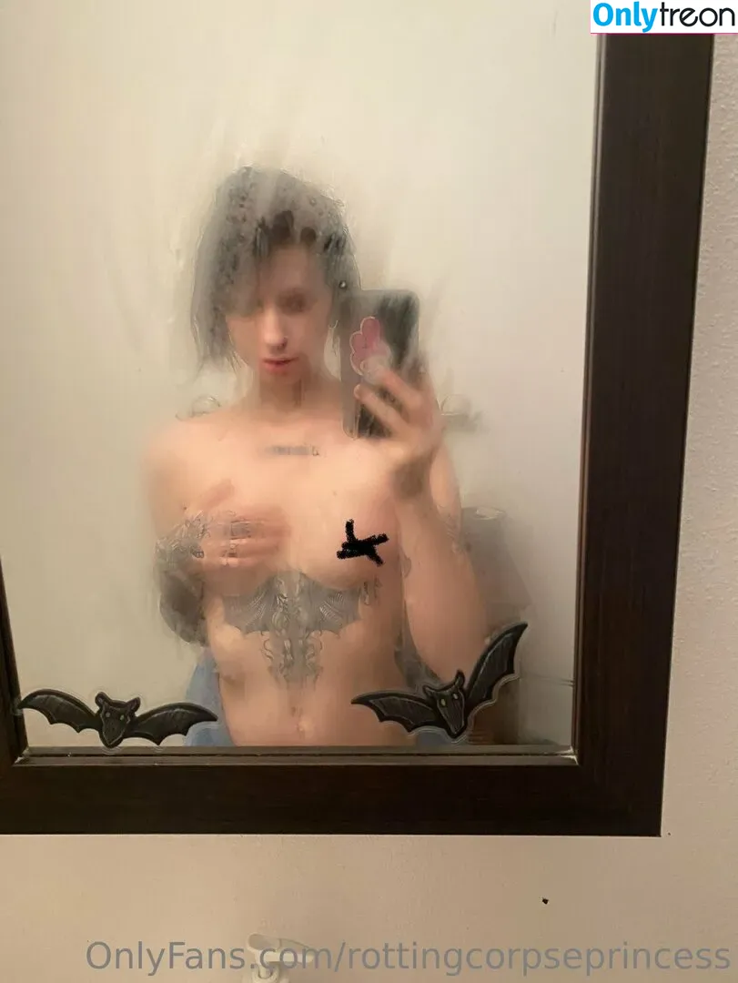 rottingcorpseprincess nude photo #0047 (rottenpeachcorpse)