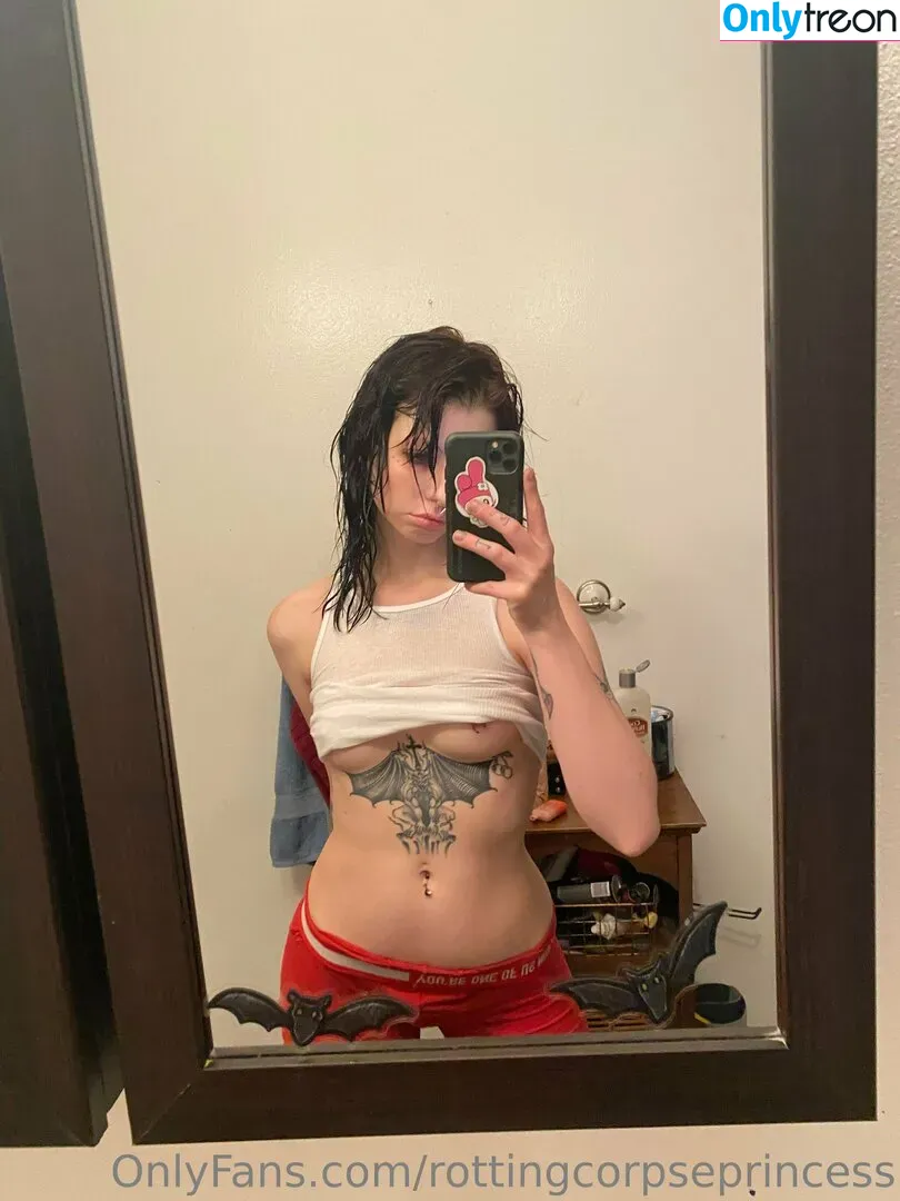 rottingcorpseprincess nude photo #0049 (rottenpeachcorpse)
