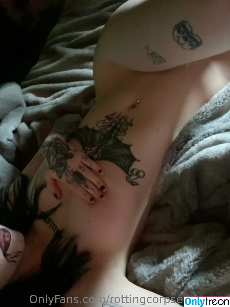 rottingcorpseprincess nude photo #0077 (rottenpeachcorpse)