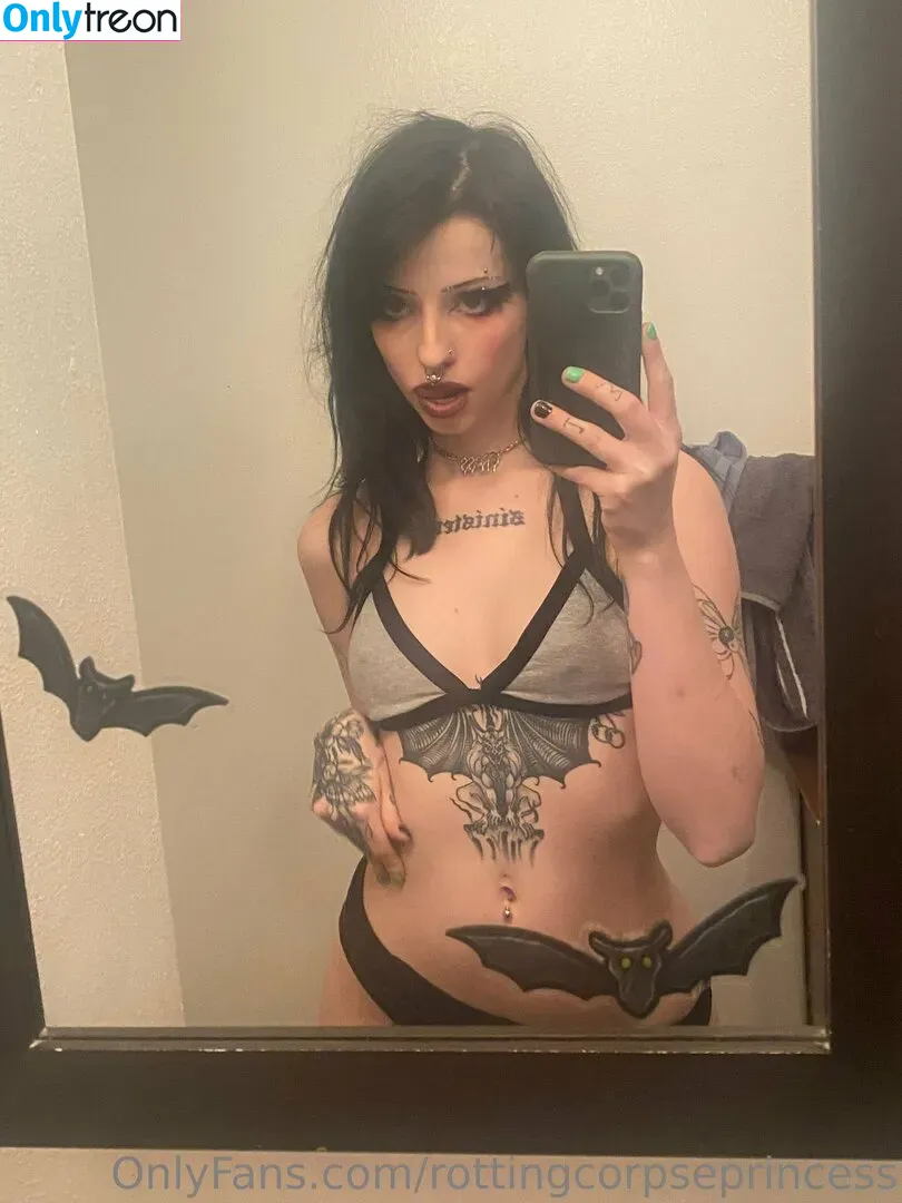 rottingcorpseprincess nude photo #0079 (rottenpeachcorpse)
