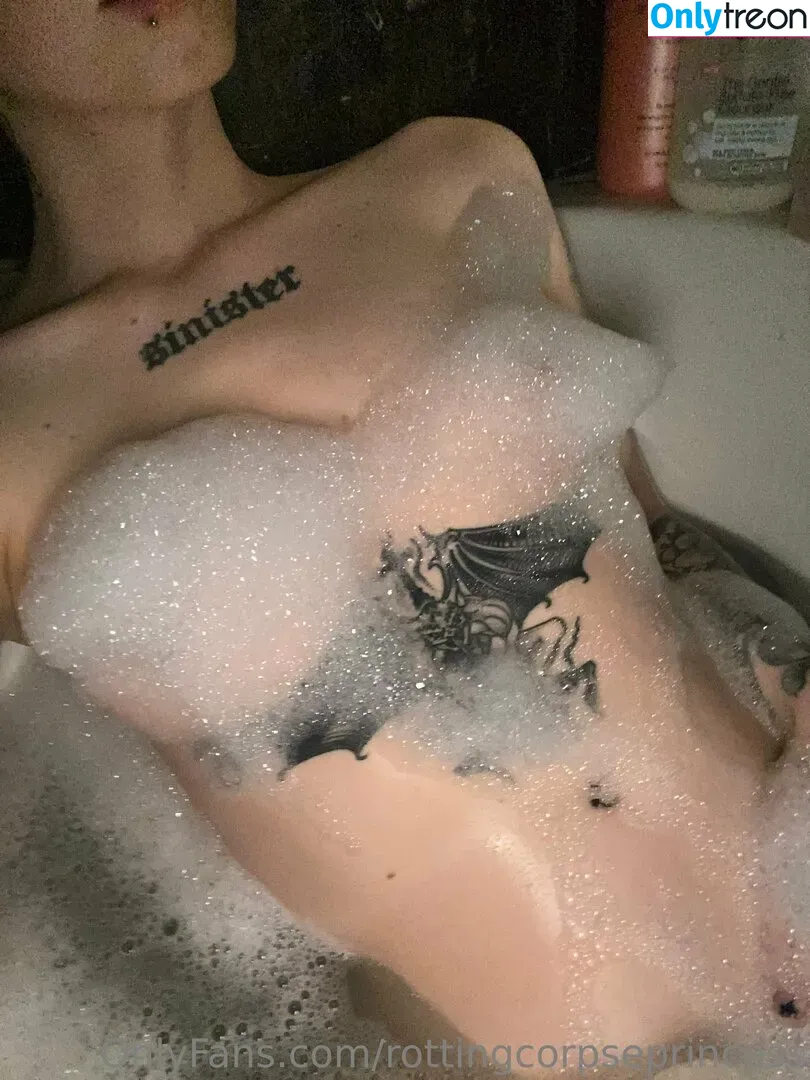 rottingcorpseprincess nude photo #0118 (rottenpeachcorpse)