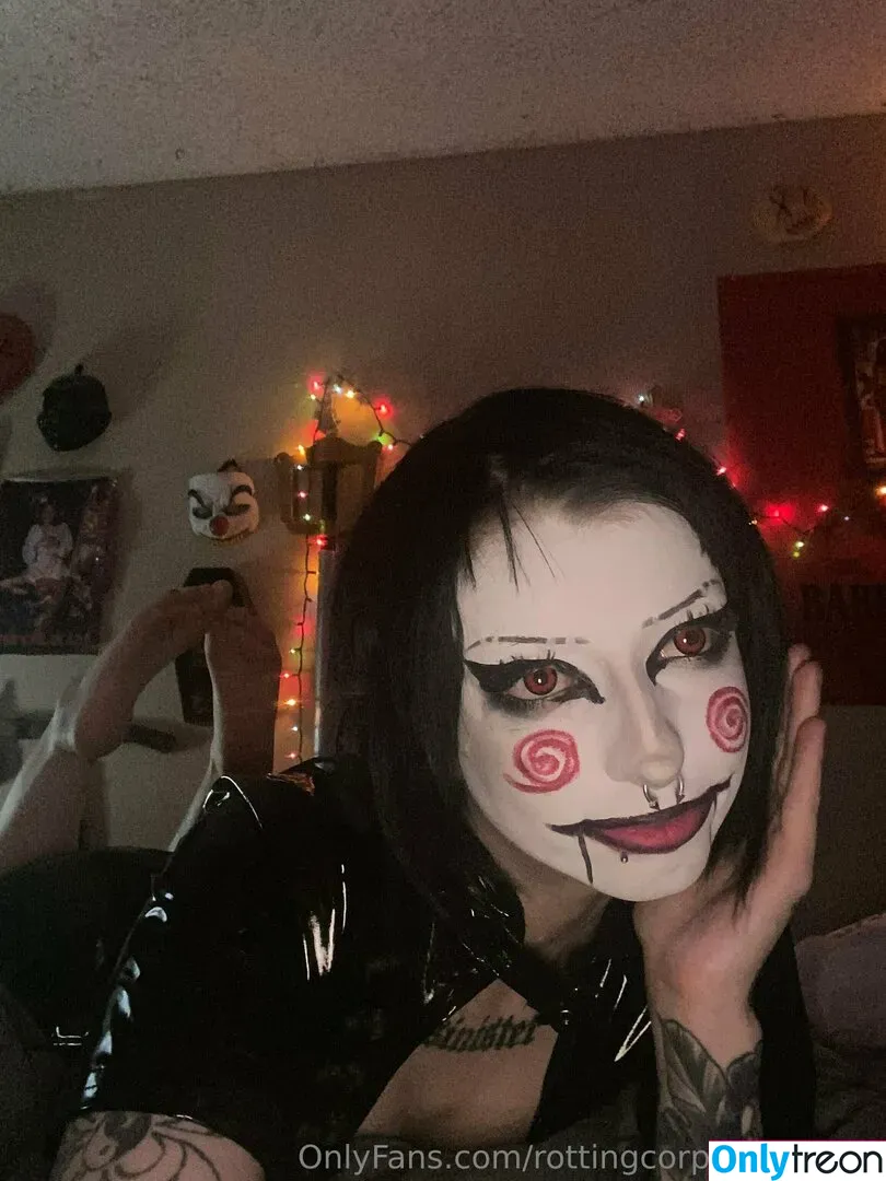 rottingcorpseprincess nude photo #0121 (rottenpeachcorpse)