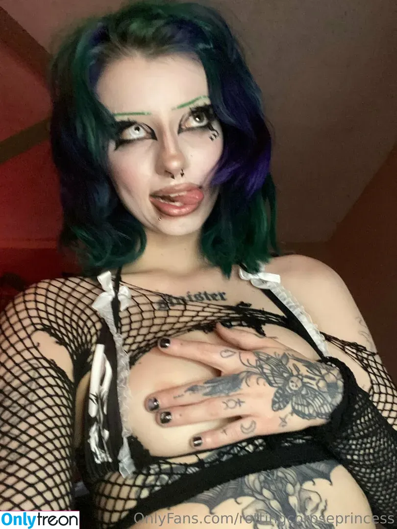 rottingcorpseprincess nude photo #0123 (rottenpeachcorpse)
