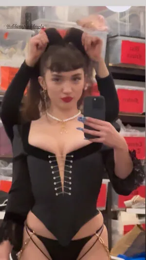 Rowan Blanchard / Simp Chat / rowanblanchard фото голая #0348
