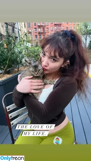 Rowan Blanchard / Simp Chat / rowanblanchard фото голая #0613