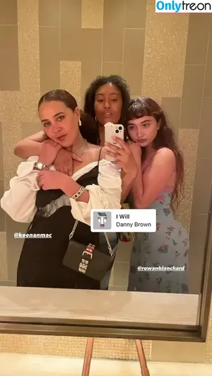 Rowan Blanchard / Simp Chat / rowanblanchard фото голая #0647