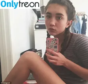 Rowan Blanchard / Simp Chat / rowanblanchard фото голая #0947