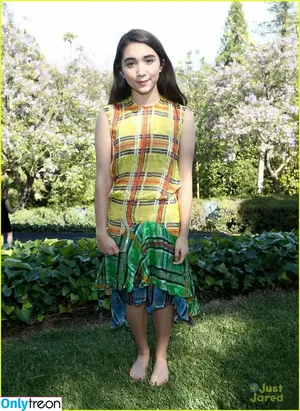 Rowan Blanchard / Simp Chat / rowanblanchard фото голая #0955