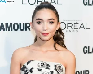 Rowan Blanchard / Simp Chat / rowanblanchard фото голая #0956