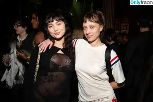 Rowan Blanchard / Simp Chat / rowanblanchard фото голая #0996