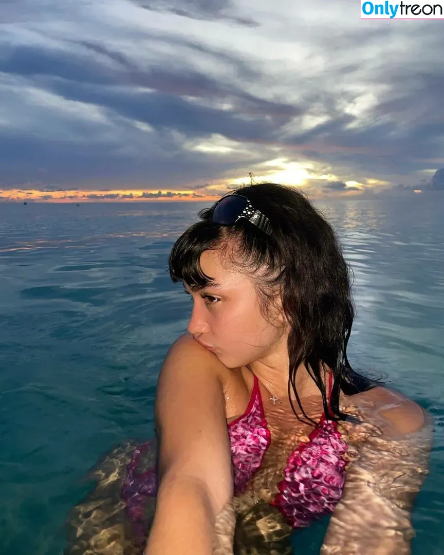 Rowan Blanchard nude photo #0255 (Simp Chat / rowanblanchard)