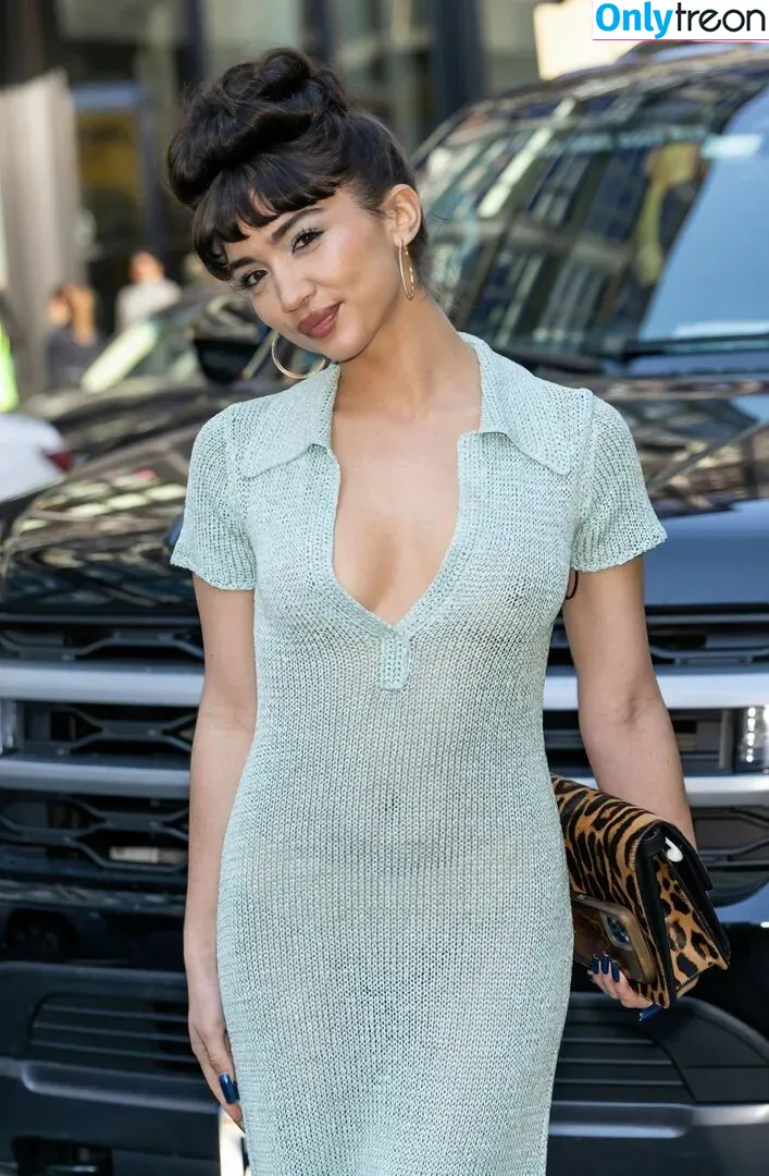 Rowan Blanchard голая photo #0330 (Simp Chat / rowanblanchard)