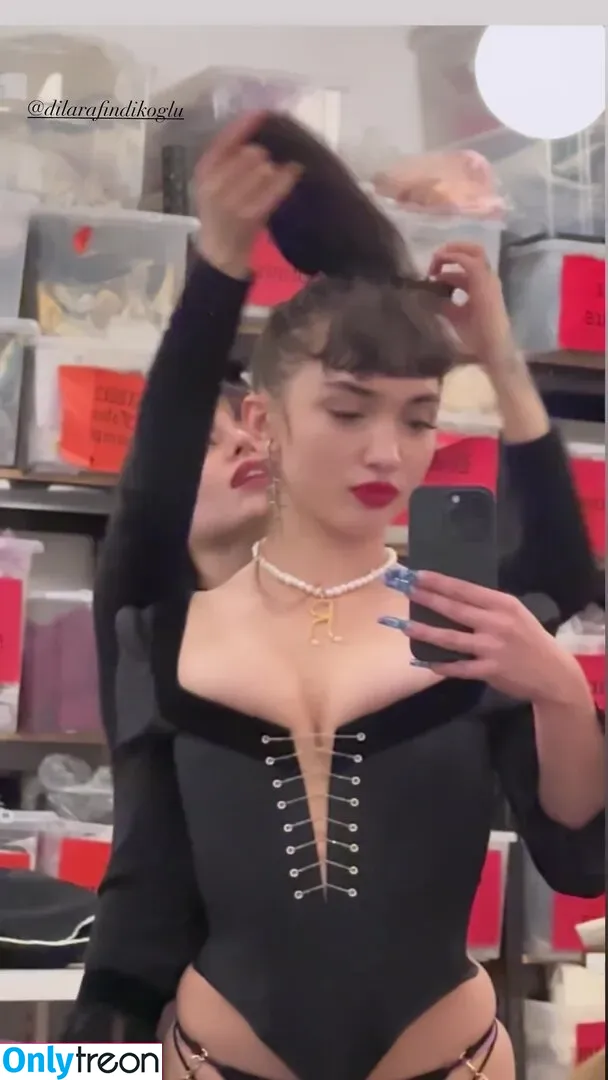 Rowan Blanchard nude photo #0345 (Simp Chat / rowanblanchard)