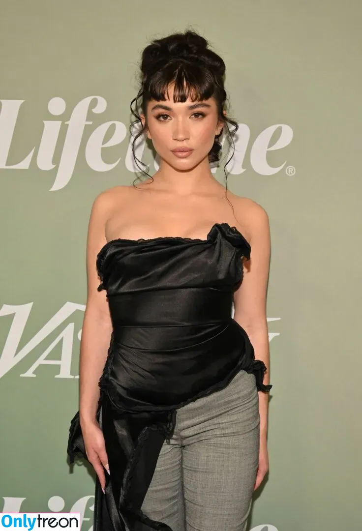 Rowan Blanchard nude photo #0359 (Simp Chat / rowanblanchard)