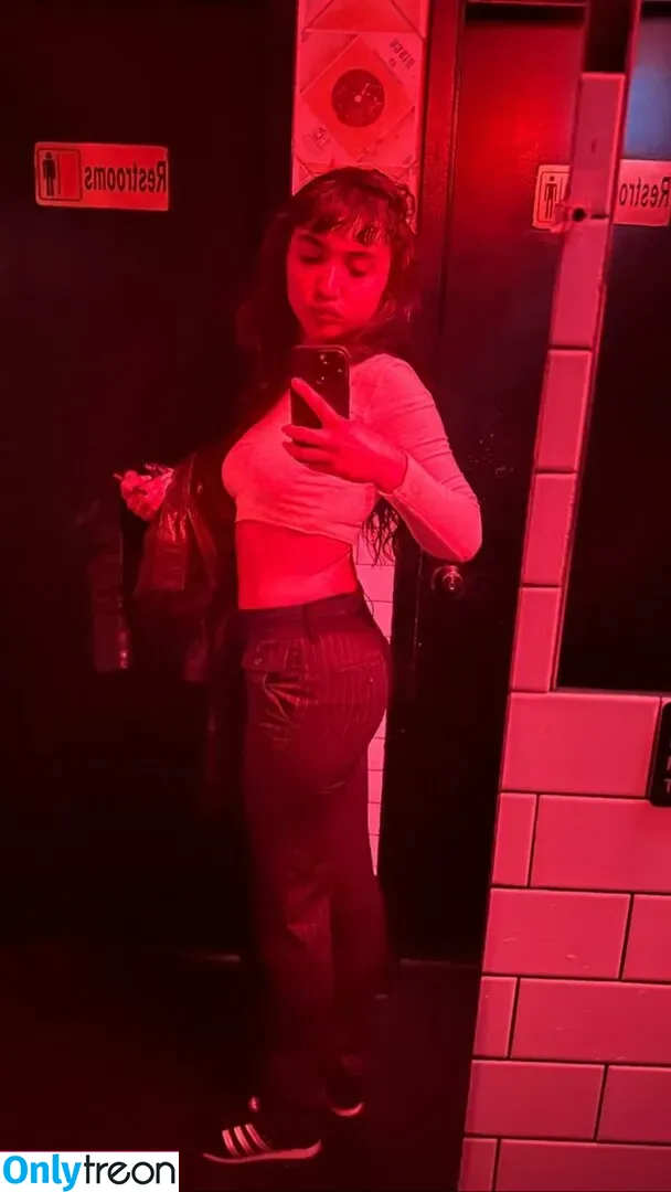 Rowan Blanchard nude photo #0373 (Simp Chat / rowanblanchard)