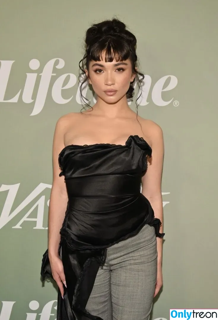 Rowan Blanchard nude photo #0377 (Simp Chat / rowanblanchard)