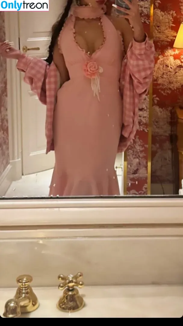 Rowan Blanchard nude photo #0451 (Simp Chat / rowanblanchard)
