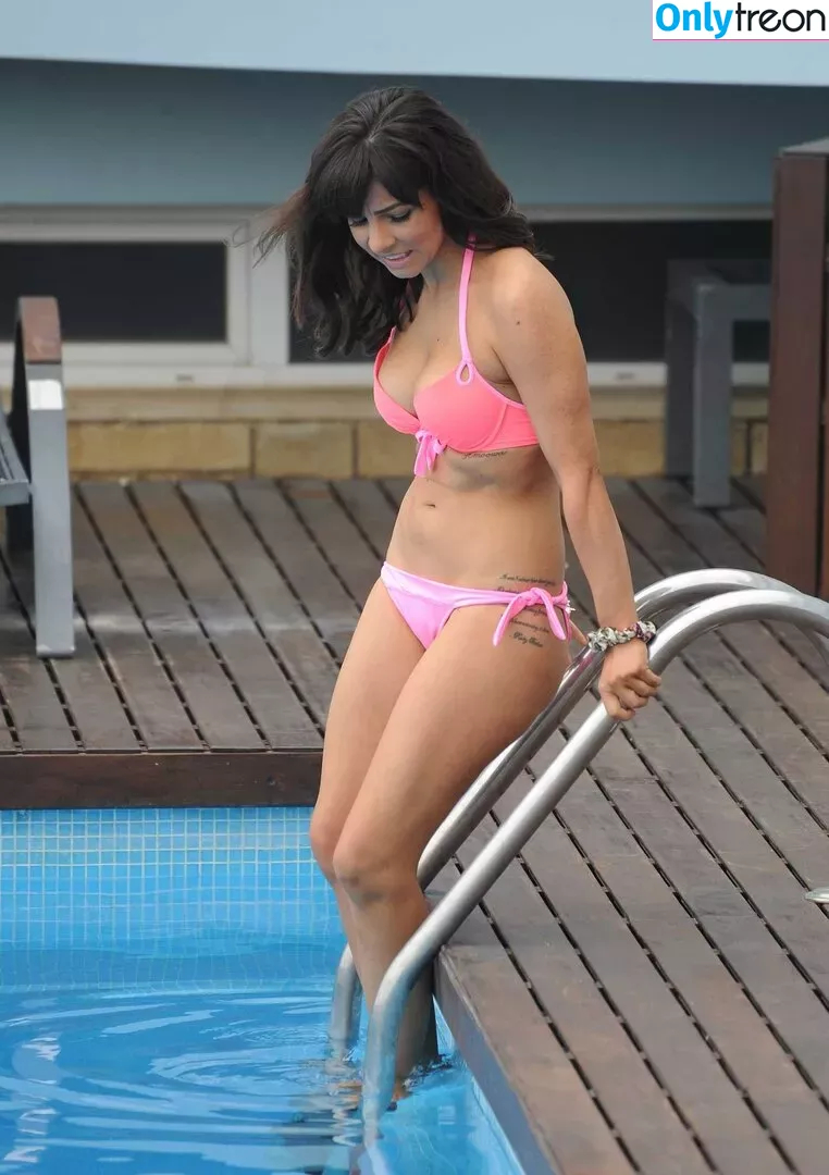 Roxanne Pallett nude photo #0185 (theroxannecarrion)