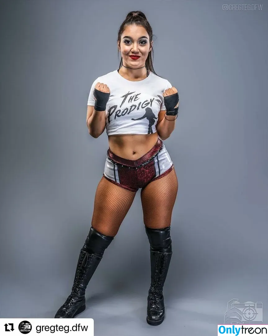 Roxanne Perez голая photo #0005 (Rok-C - WWE NXT / roxanne_wwe)