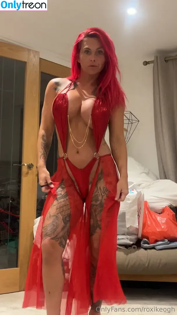 roxikeogh nude photo #0129 (roxikeoghmodel)
