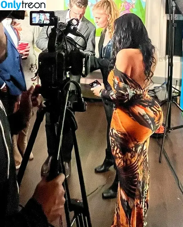 Roxsana Diaz nude photo #0011 (The Art Teacher / Toyboxdollz / roxdiaz)