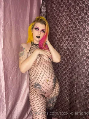 Roxxi Diamond / _roxxidiamond / roxxi-diamond / roxxidiamond nude photo #0052