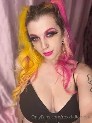 Roxxi Diamond / _roxxidiamond / roxxi-diamond / roxxidiamond nude photo #0059
