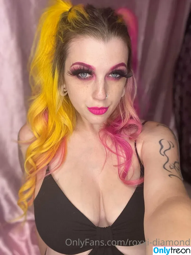 Roxxi Diamond nude photo #0060 (_roxxidiamond / roxxi-diamond / roxxidiamond)
