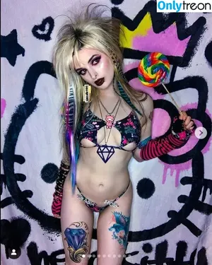 Roxy Katrina / trashmob nude photo #0003
