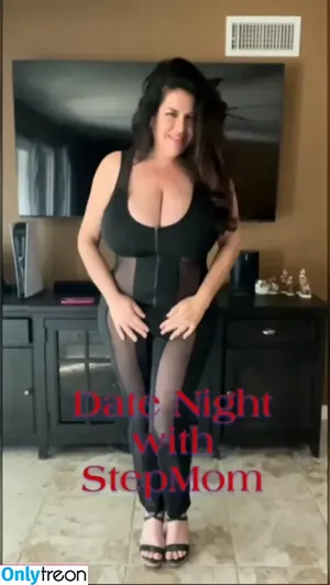 RoxyTrujilloTheCurvyMom / hazeyhaze66 nude photo #0055
