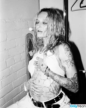 Royal & The Serpent / royalandtheserpent nude photo #0003