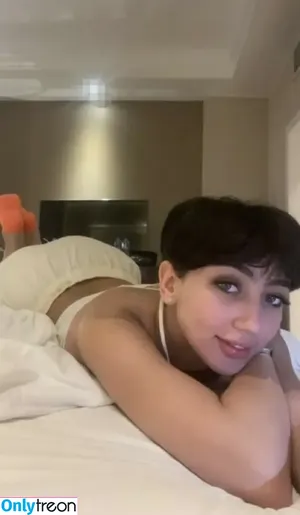 Roz Idrissi / Rozidrissi nude photo #0013