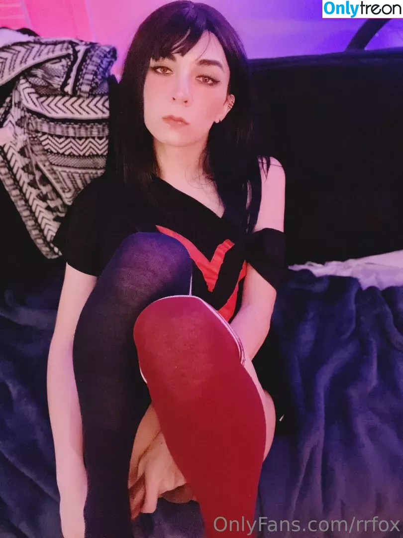 rrfox nude photo #0045 (rrfox)
