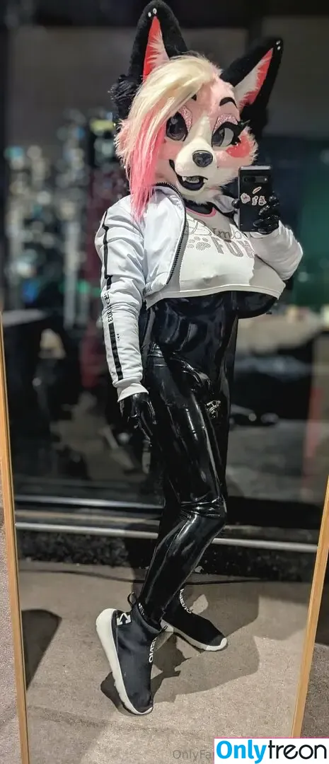 rubberbuns nude photo #0074 (rubber_buns)