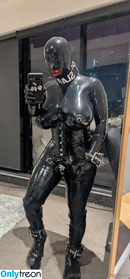 rubberbuns nude photo #0076 (rubber_buns)