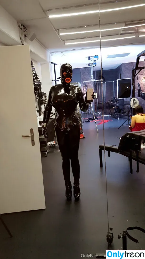 rubberdollemma голая photo #0079 (rubberdollemma)