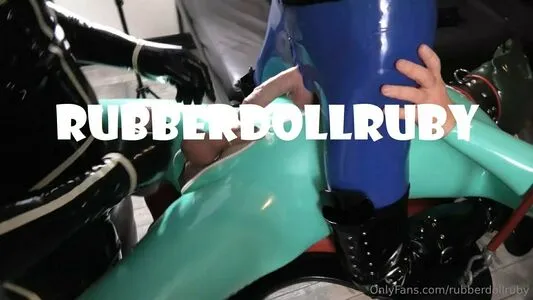 rubberdollruby / rubydoll_ фото голая #0020