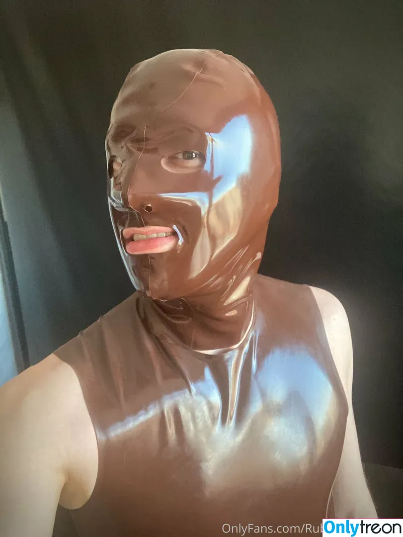 rubberskaterboy nude photo #0077 (rubberskaterboy)