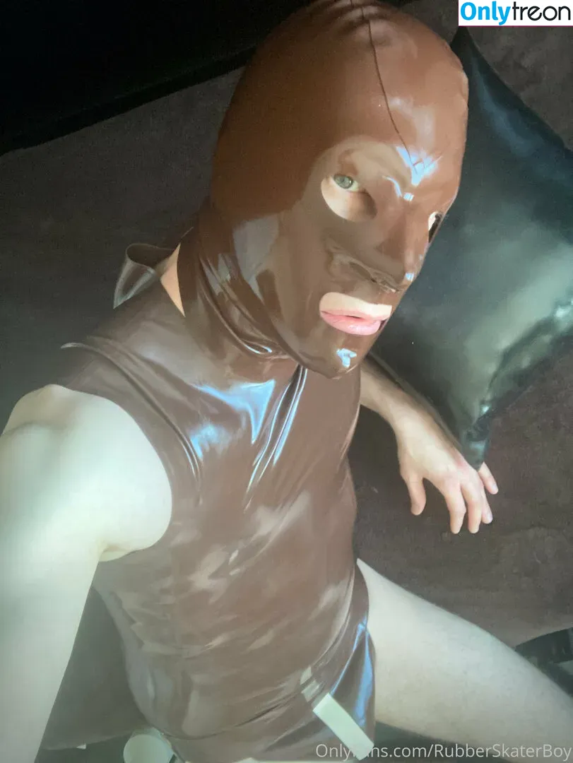 rubberskaterboy nude photo #0081 (rubberskaterboy)