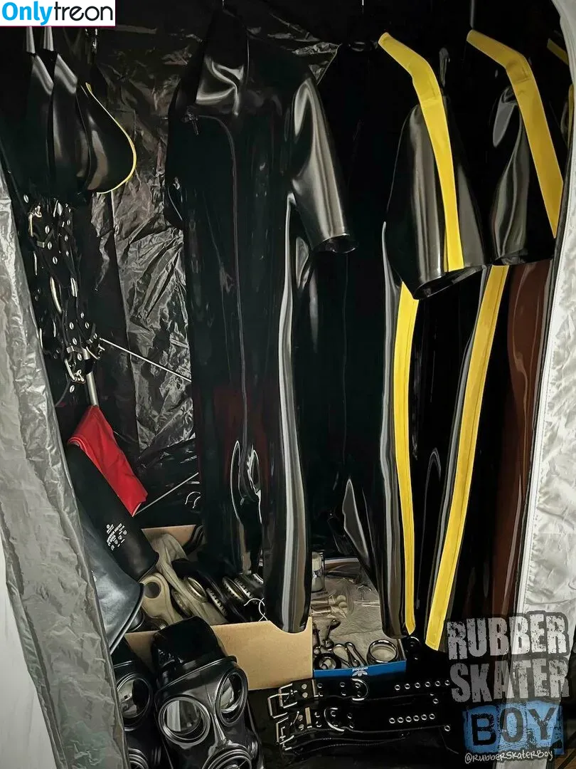 rubberskaterboy голая photo #0171 (rubberskaterboy)