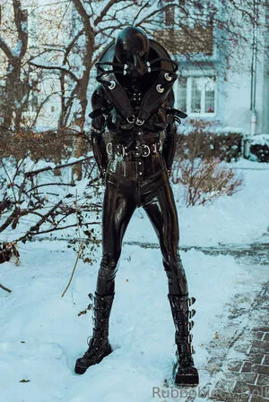 rubbobject_doll / fetishour_plus фото голая #0016