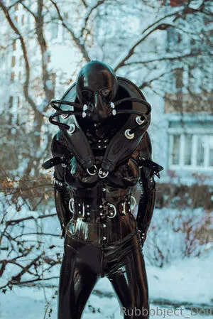 rubbobject_doll / fetishour_plus фото голая #0017