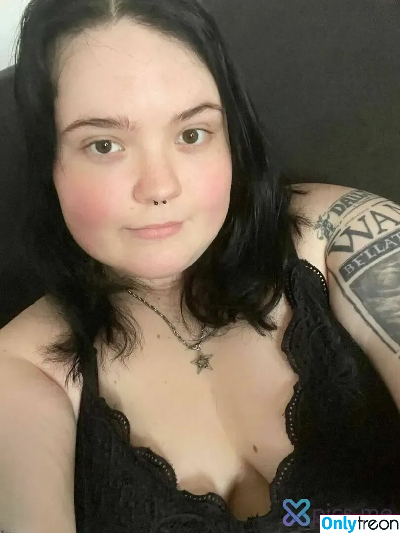 Ruby Parker голая photo #0001 (rubypaker / xorubyparker)